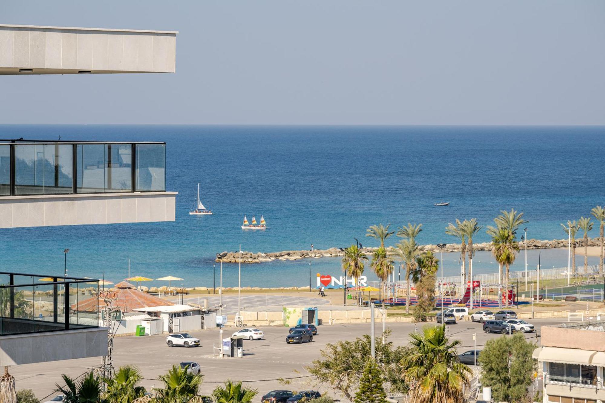 Balfour Sea View City Center Nahariya Exterior photo
