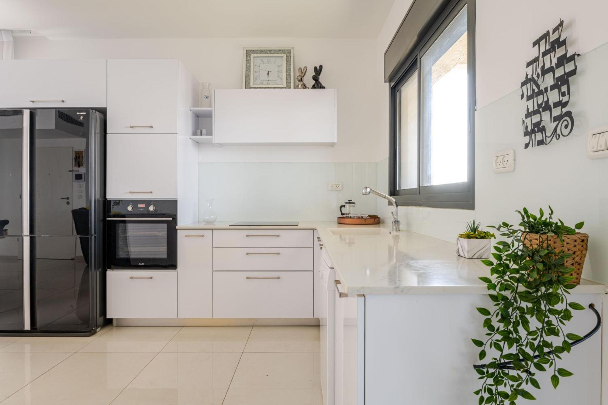 Balfour Sea View City Center Nahariya Exterior photo