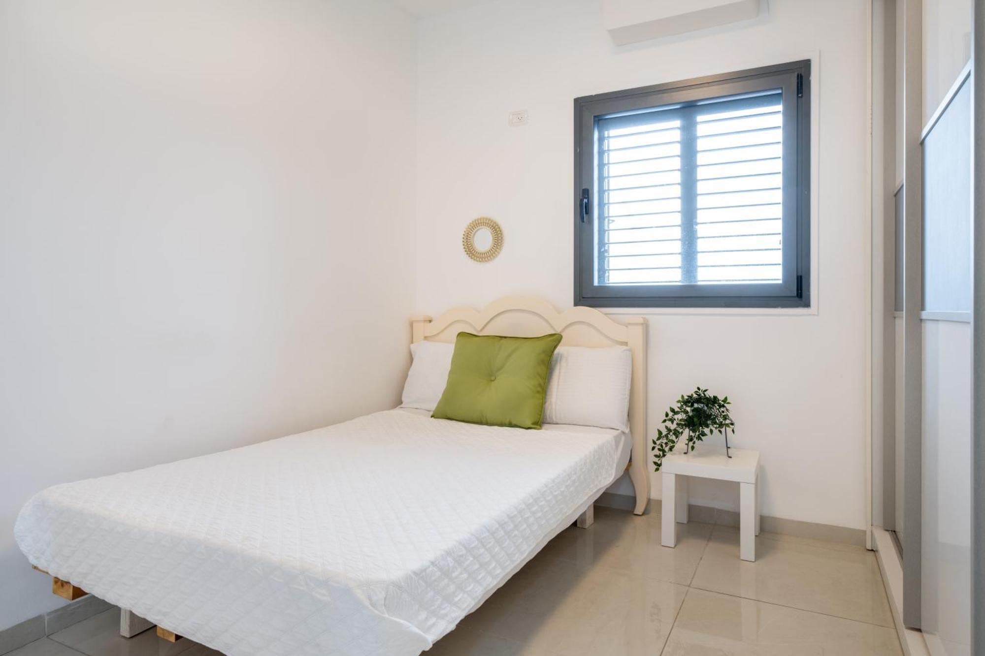 Balfour Sea View City Center Nahariya Exterior photo