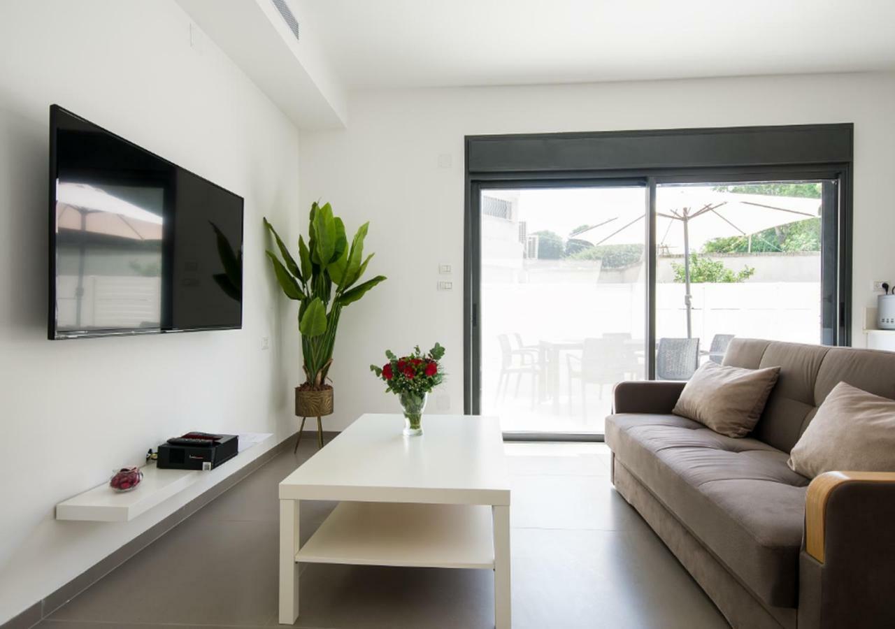 Balfour Sea View City Center Nahariya Exterior photo